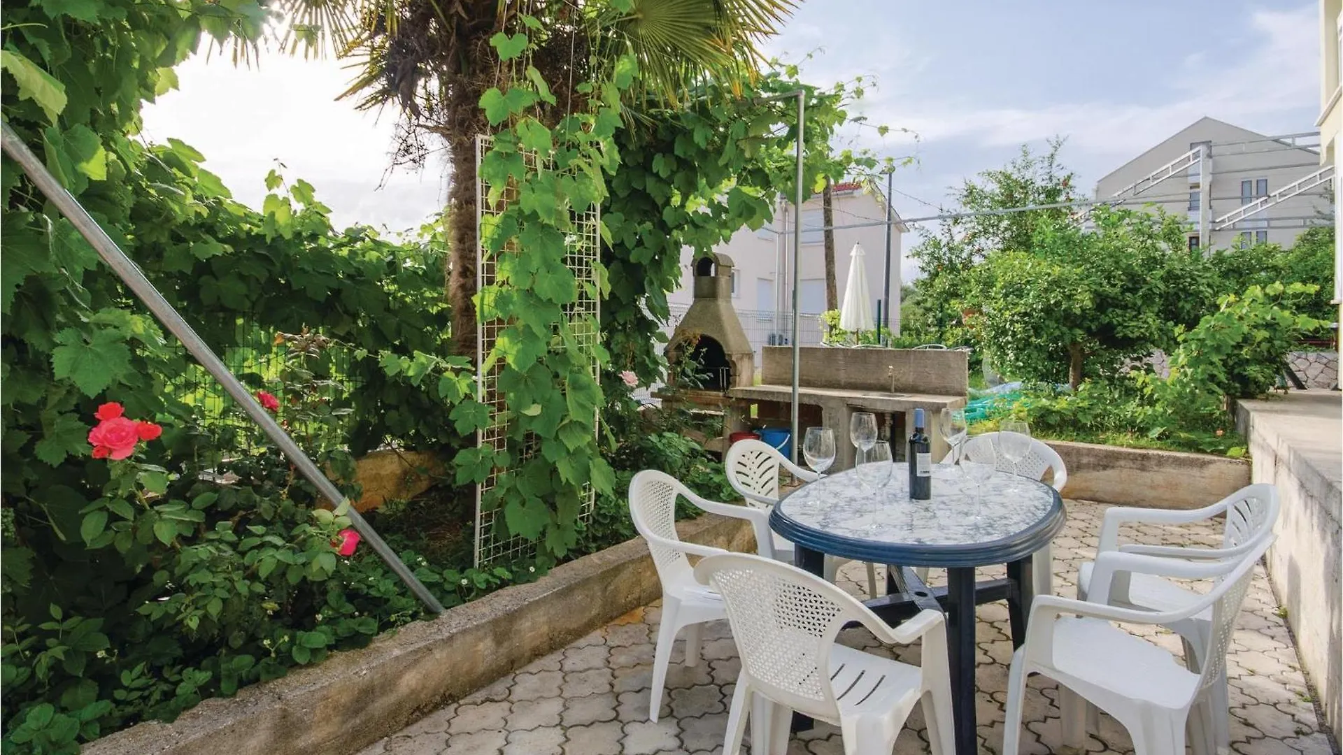 Lovely Apartment In Okrug Gornji With Wifi 0*, Trogir Croatia
