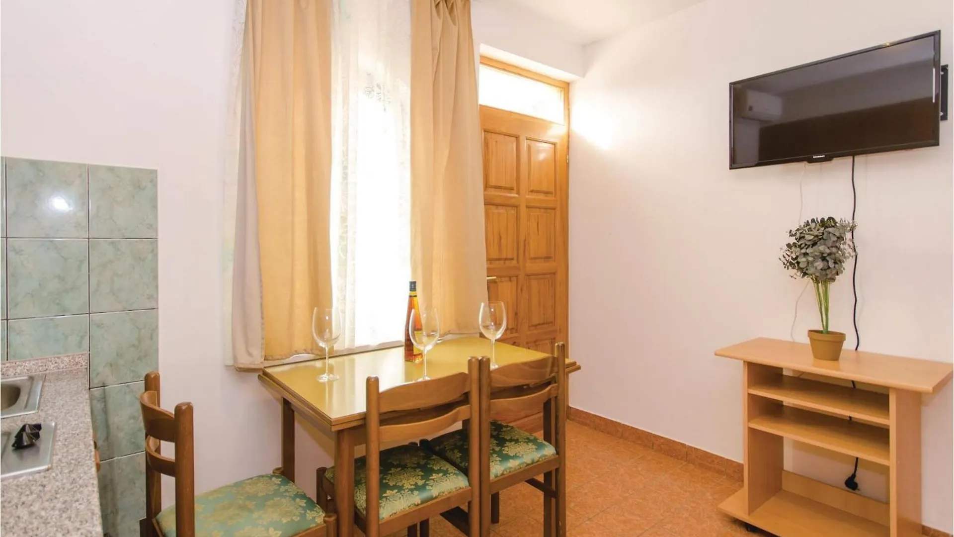 Lovely Apartment In Okrug Gornji With Wifi Croatia